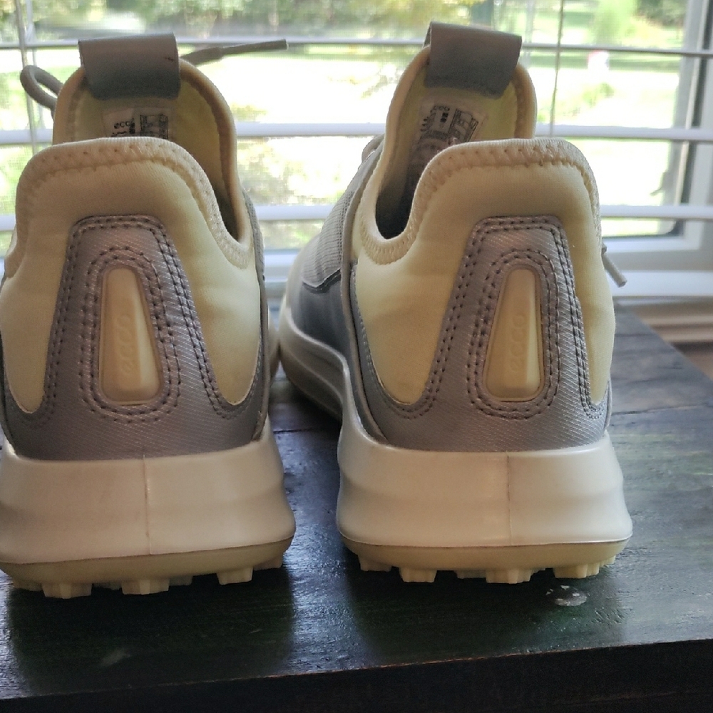 Ecco Light Gray Sneakers with Yellow Highlights - Picture 6 of 9
